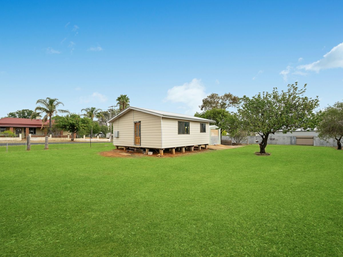 16 Keay Street, Cumnock - image 2