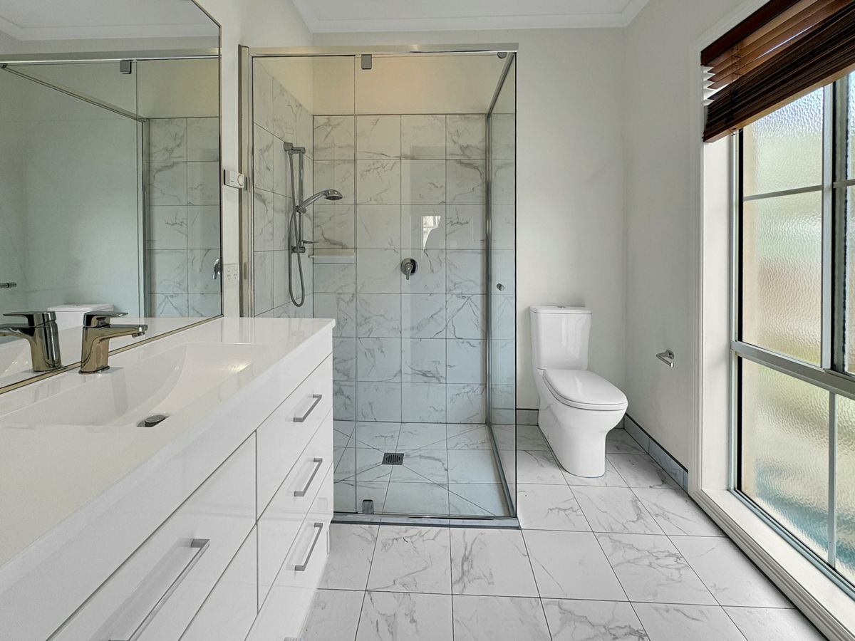 2/14 Somerset Crescent, Mansfield - image 3