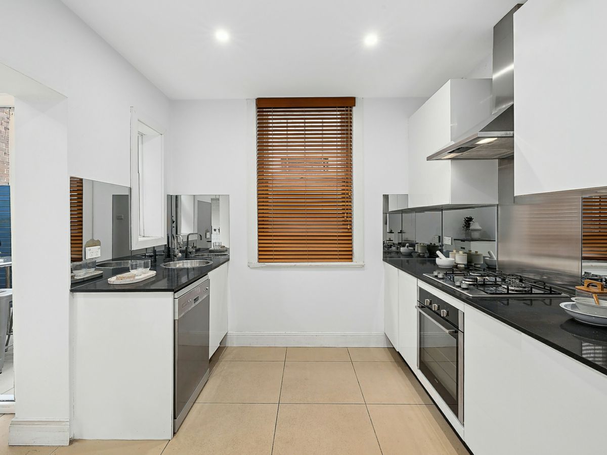37 Dowling Street, Woolloomooloo - image 3