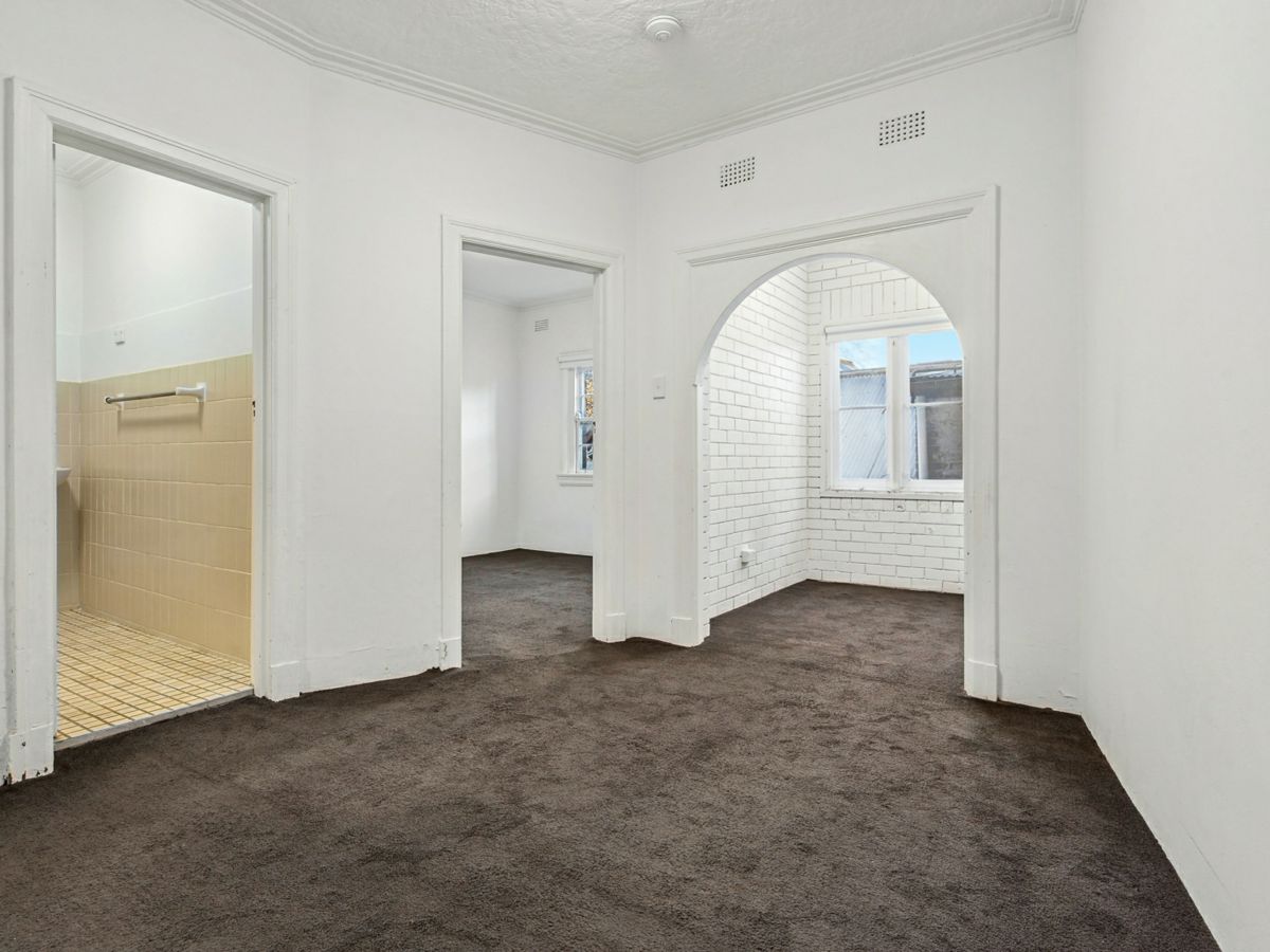 12/2 Kellett Way, Potts Point - image 2