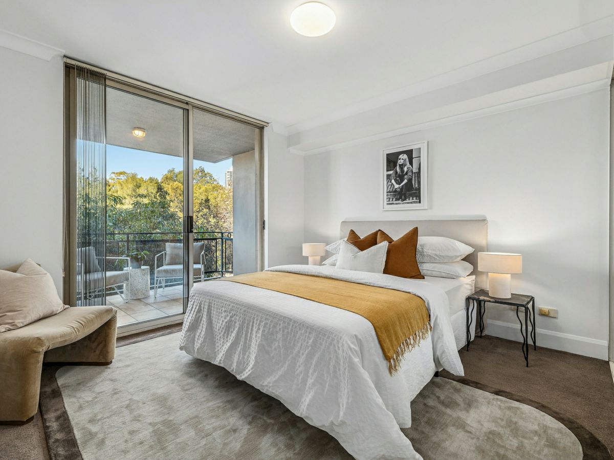 49/27 Palmer Street, Woolloomooloo - image 3