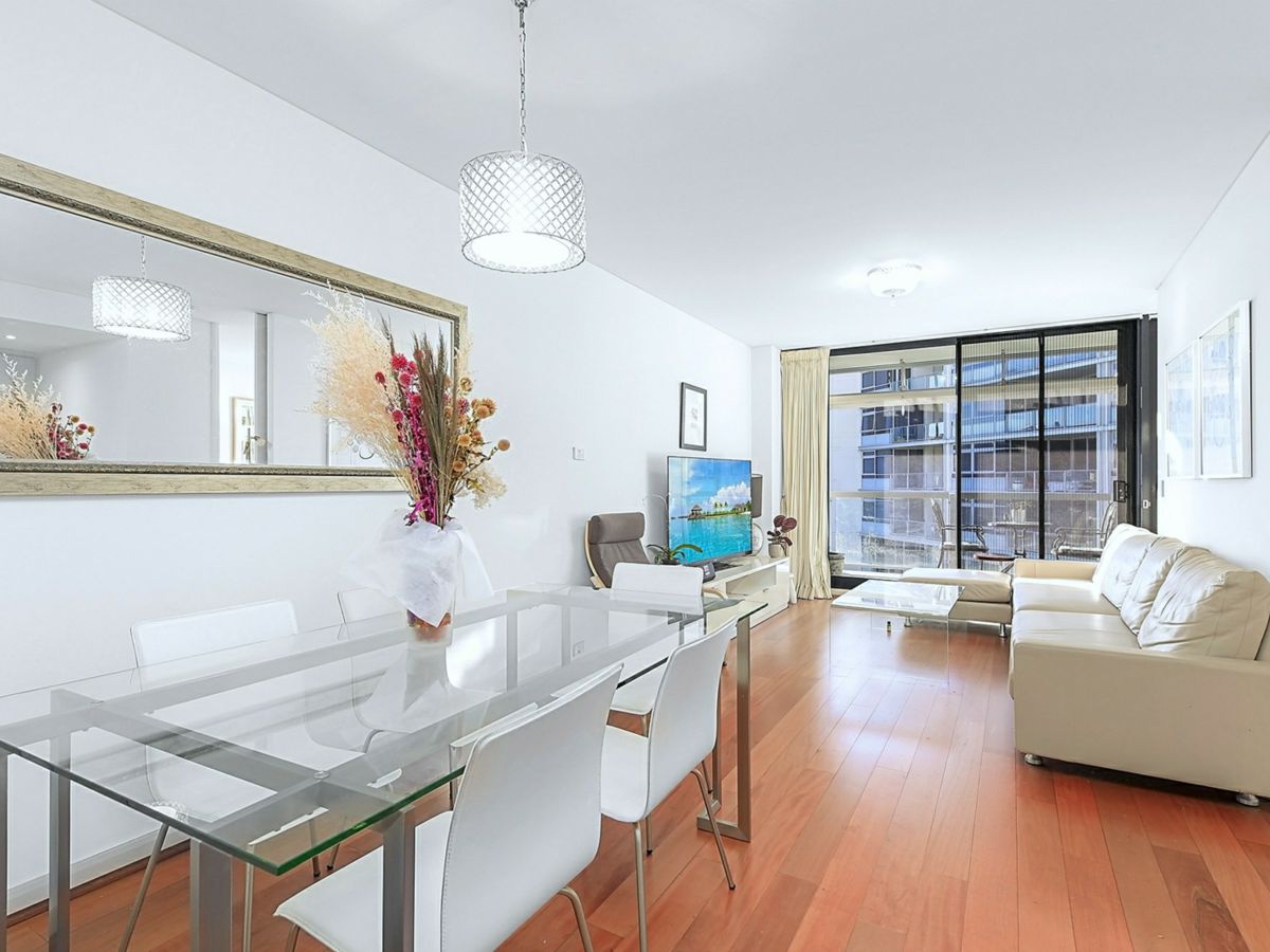 705/45 Shelley Street, Sydney - image 1