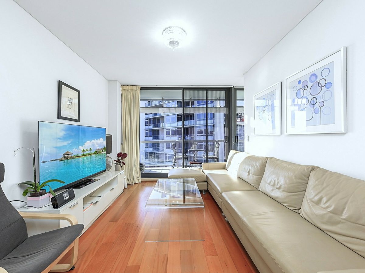 705/45 Shelley Street, Sydney - image 2
