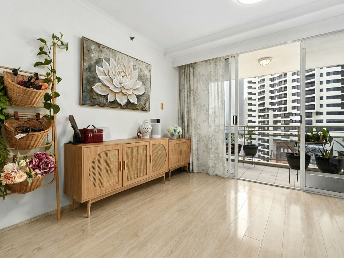 269/569 George Street, Sydney - image 2