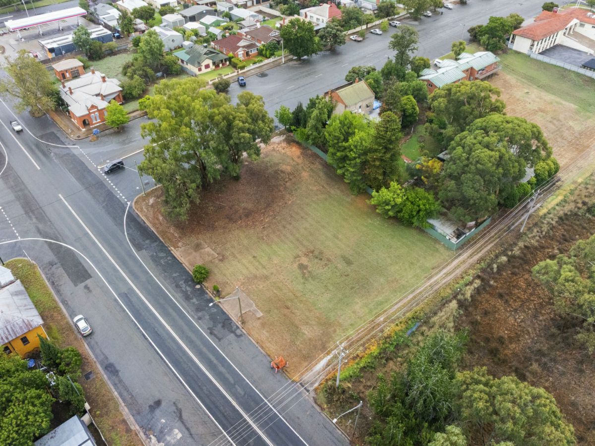 130-132 Larmer Street, Narrandera - image 2