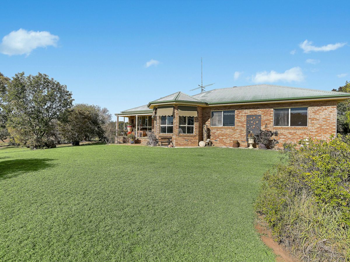 1196 Stockinbingal Road, Cootamundra - image 2