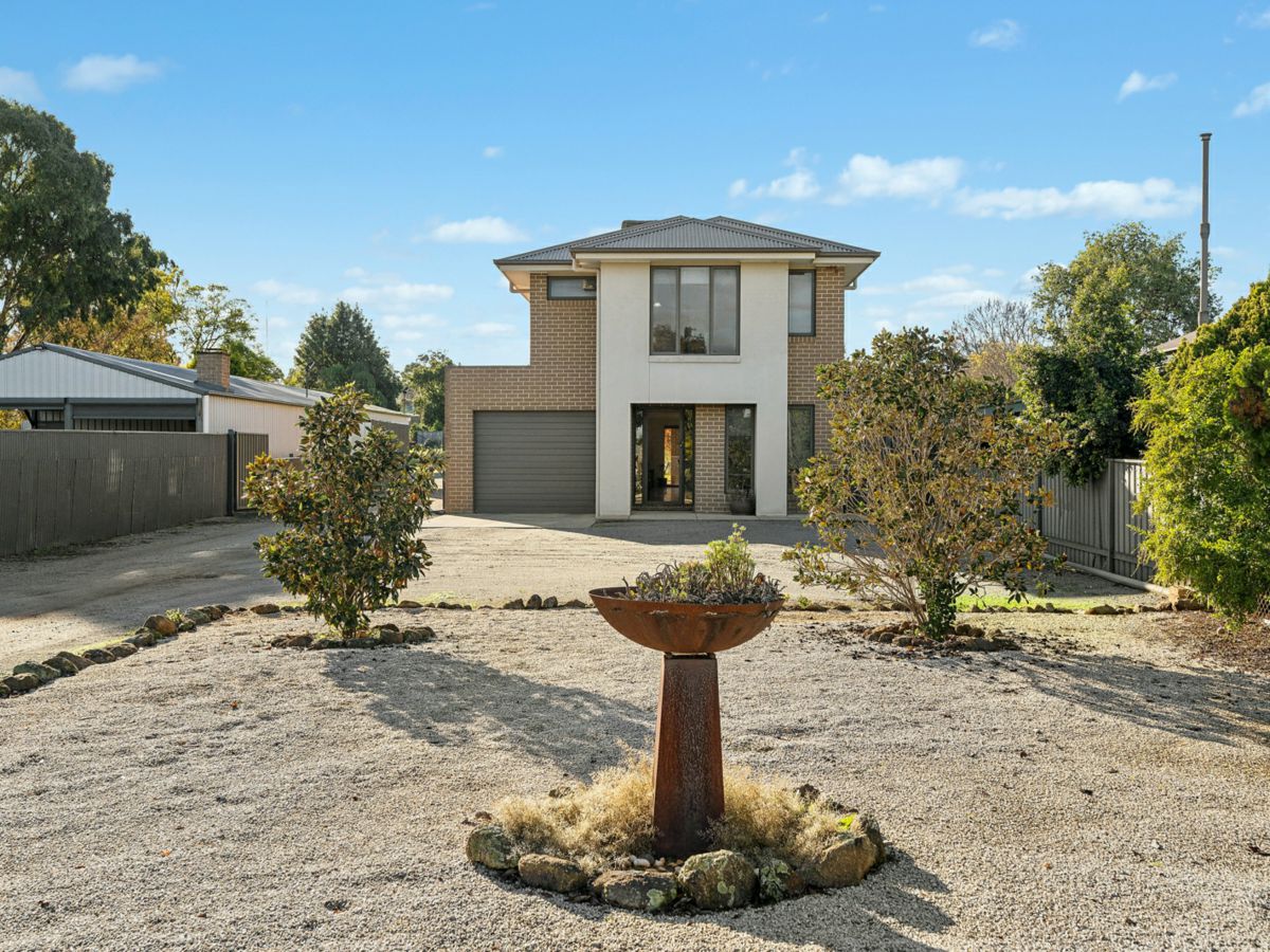 95 Aurora Street, Temora - image 1