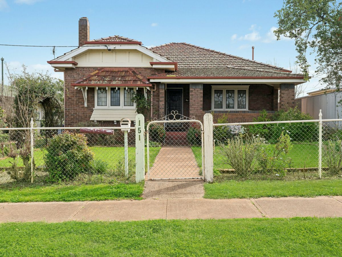 151 Loftus Street, Temora - image 1