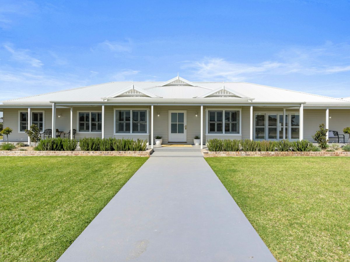 12 Evatt Street, Temora - image 1