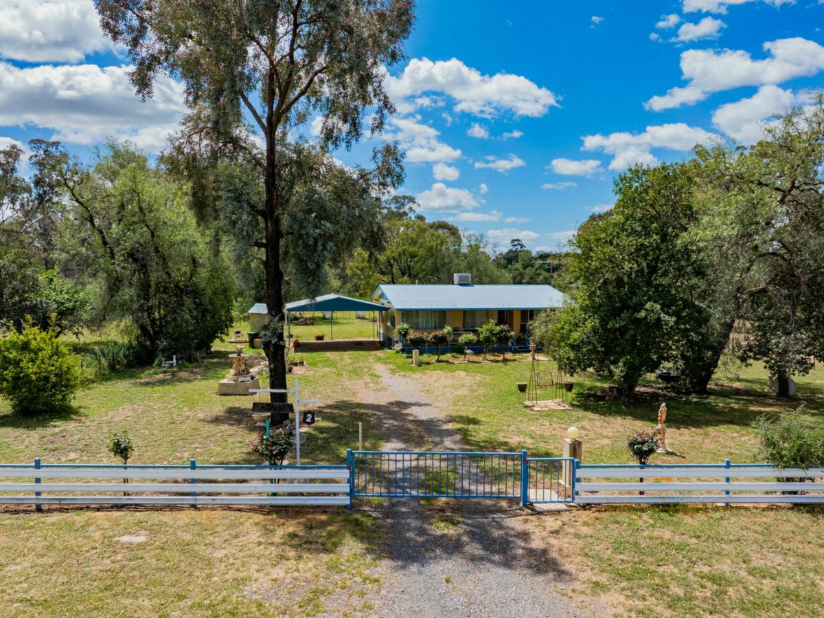2 Hoskins Street, Stockinbingal - image 1