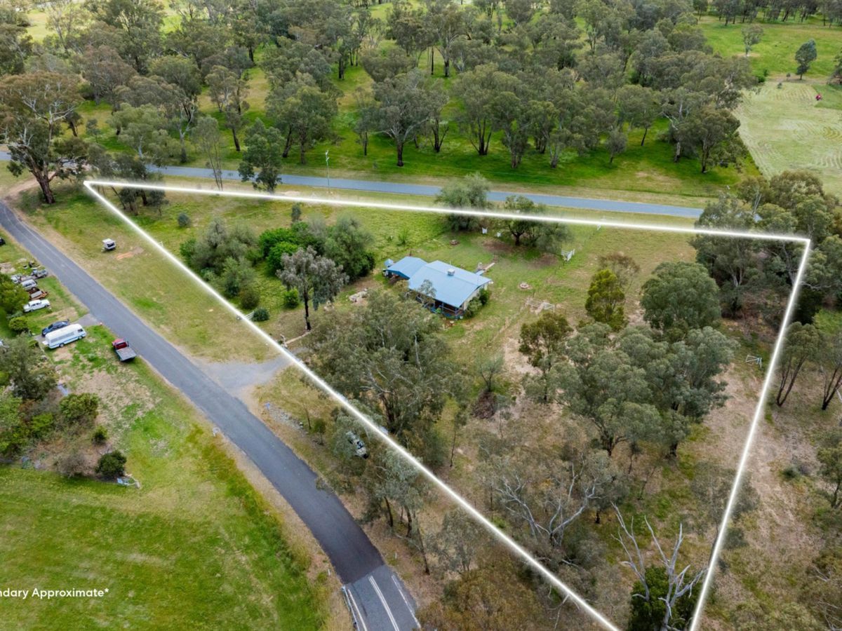 2 Hoskins Street, Stockinbingal - image 2