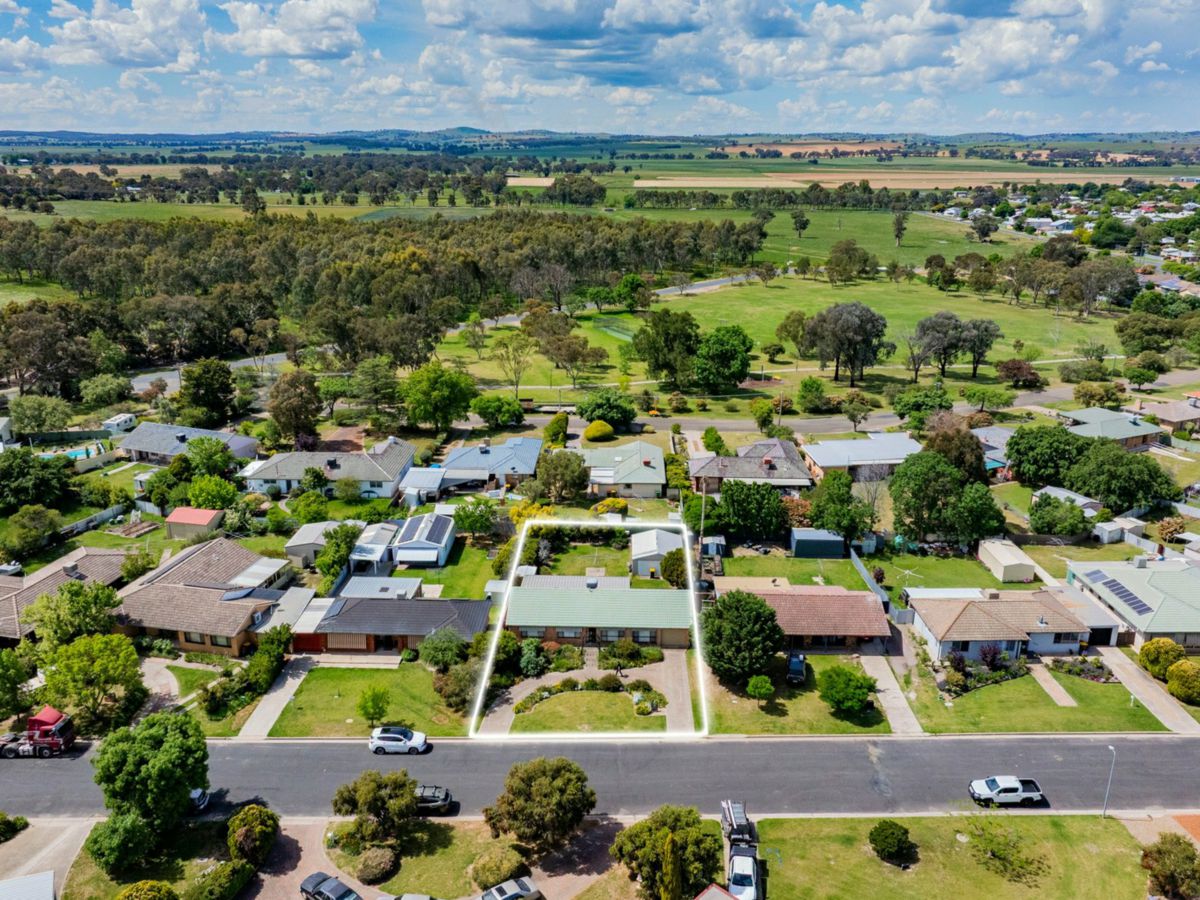 26 Cutler Avenue, Cootamundra - image 2