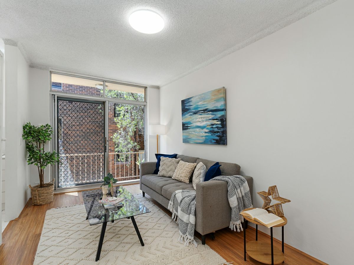 4/584 Blaxland Road, Eastwood - image 1
