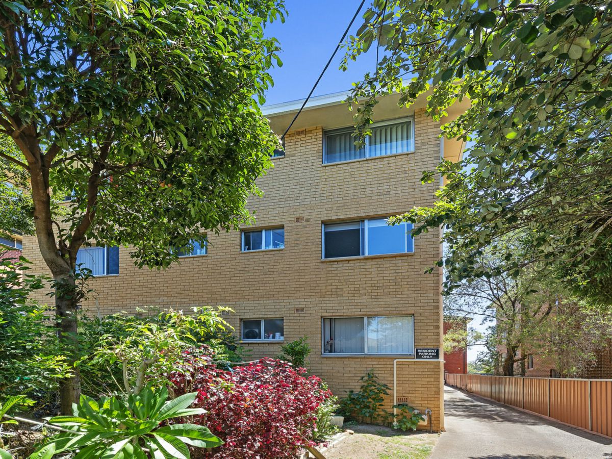 4/584 Blaxland Road, Eastwood - image 2