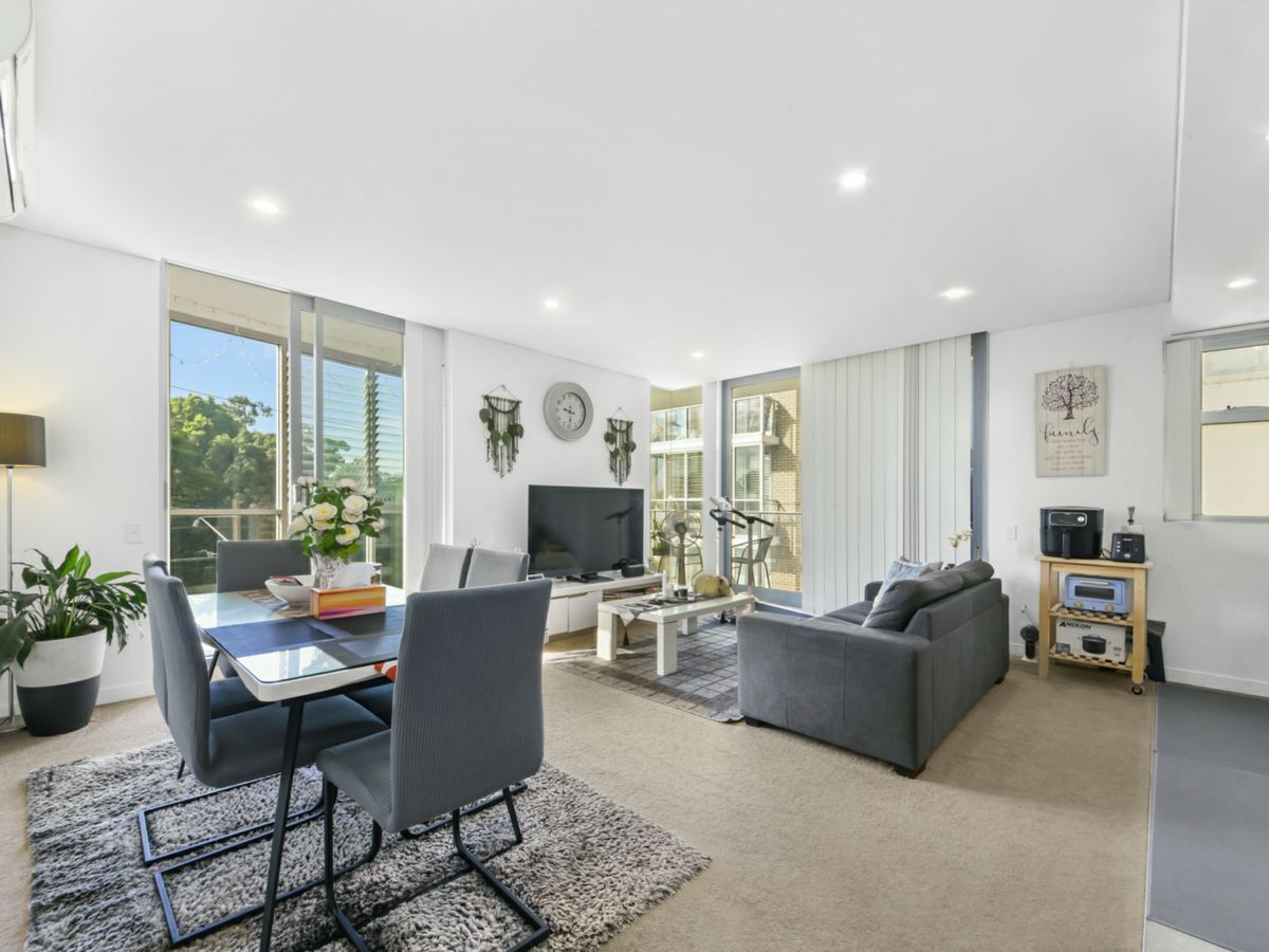15/1 Cowan Road, Mount Colah - image 1