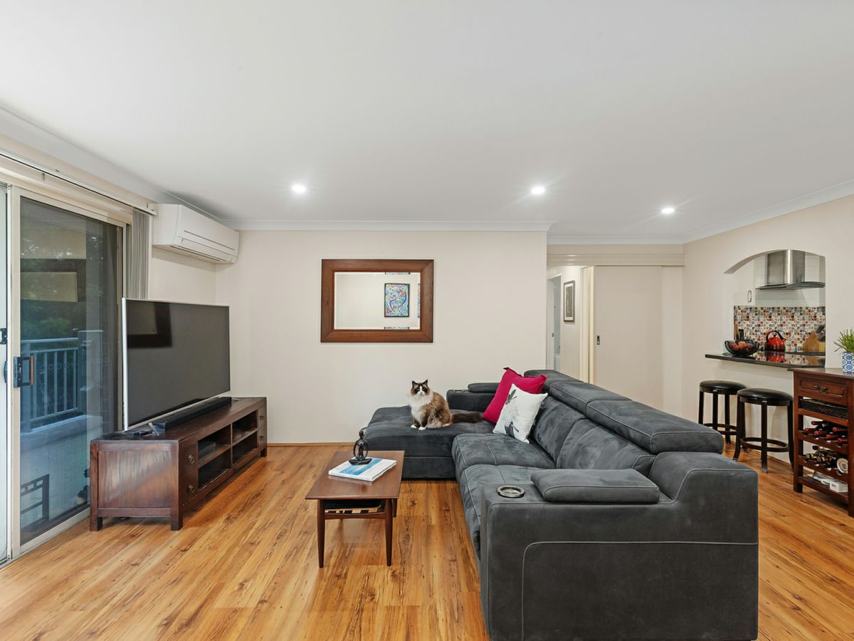 9/4 Muriel Street, Hornsby - image 1