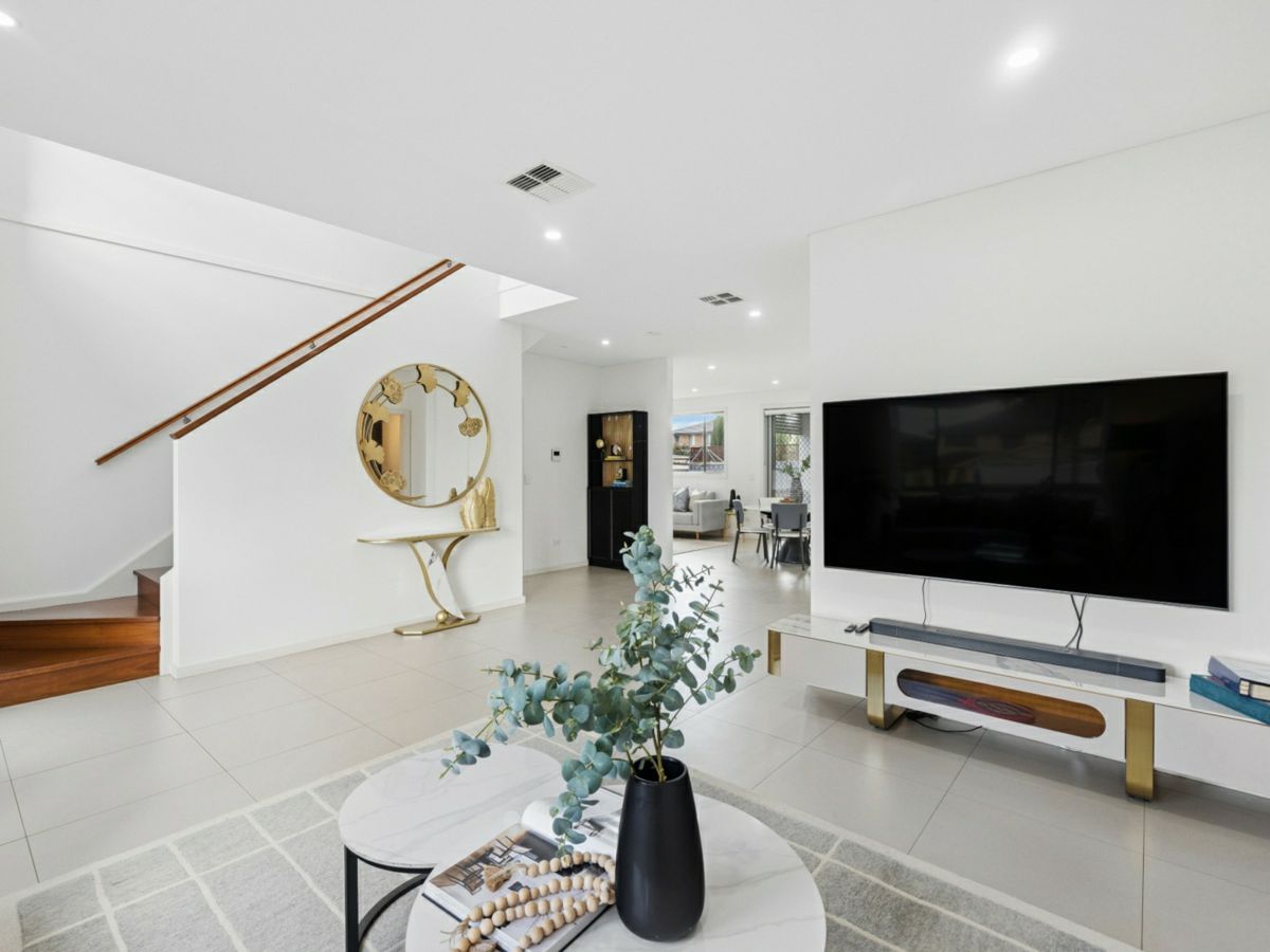 16 Alderney Road, Merrylands - image 2