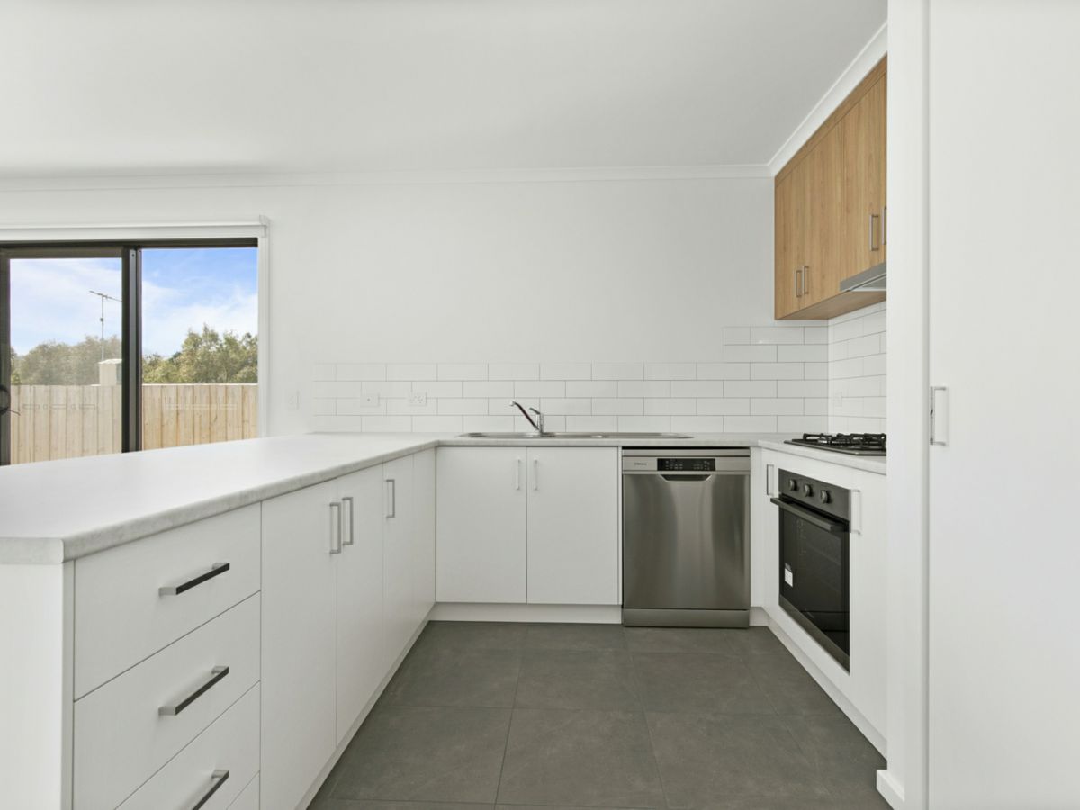 3/395 Old Melbourne Road, Ballan - image 2