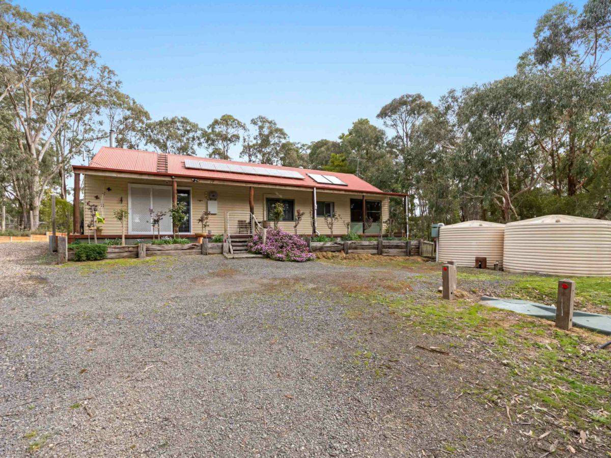 23 Cowans Drive, Dales Creek - image 1