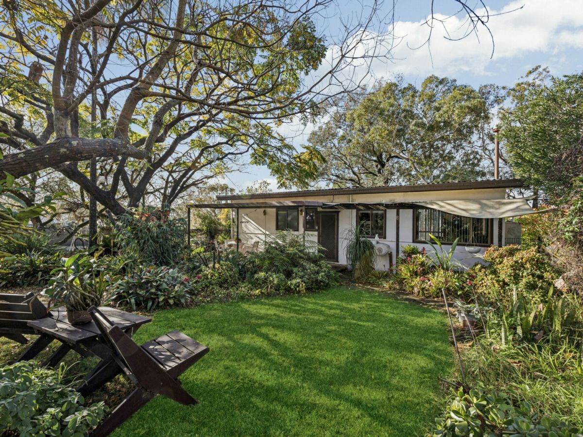 15 Bridgeview Road, Yarrawarrah - image 1
