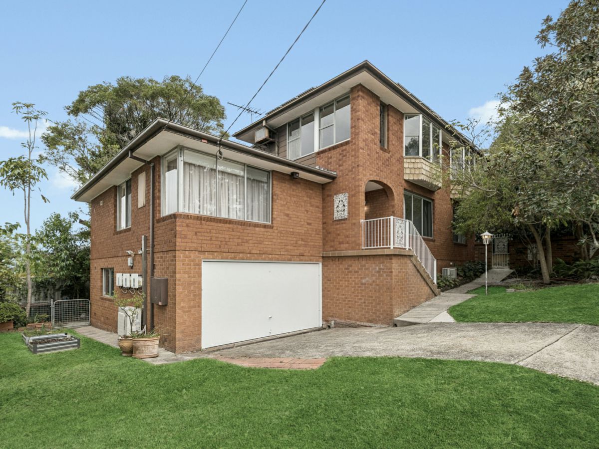 2 Euroa Place, Engadine - image 1