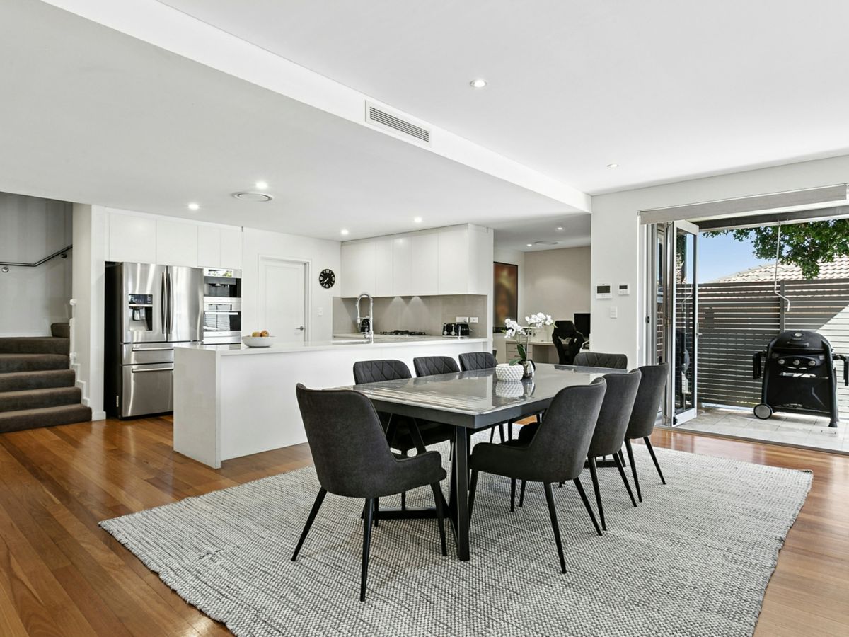 A1/145 Russell Avenue, Dolls Point - image 3