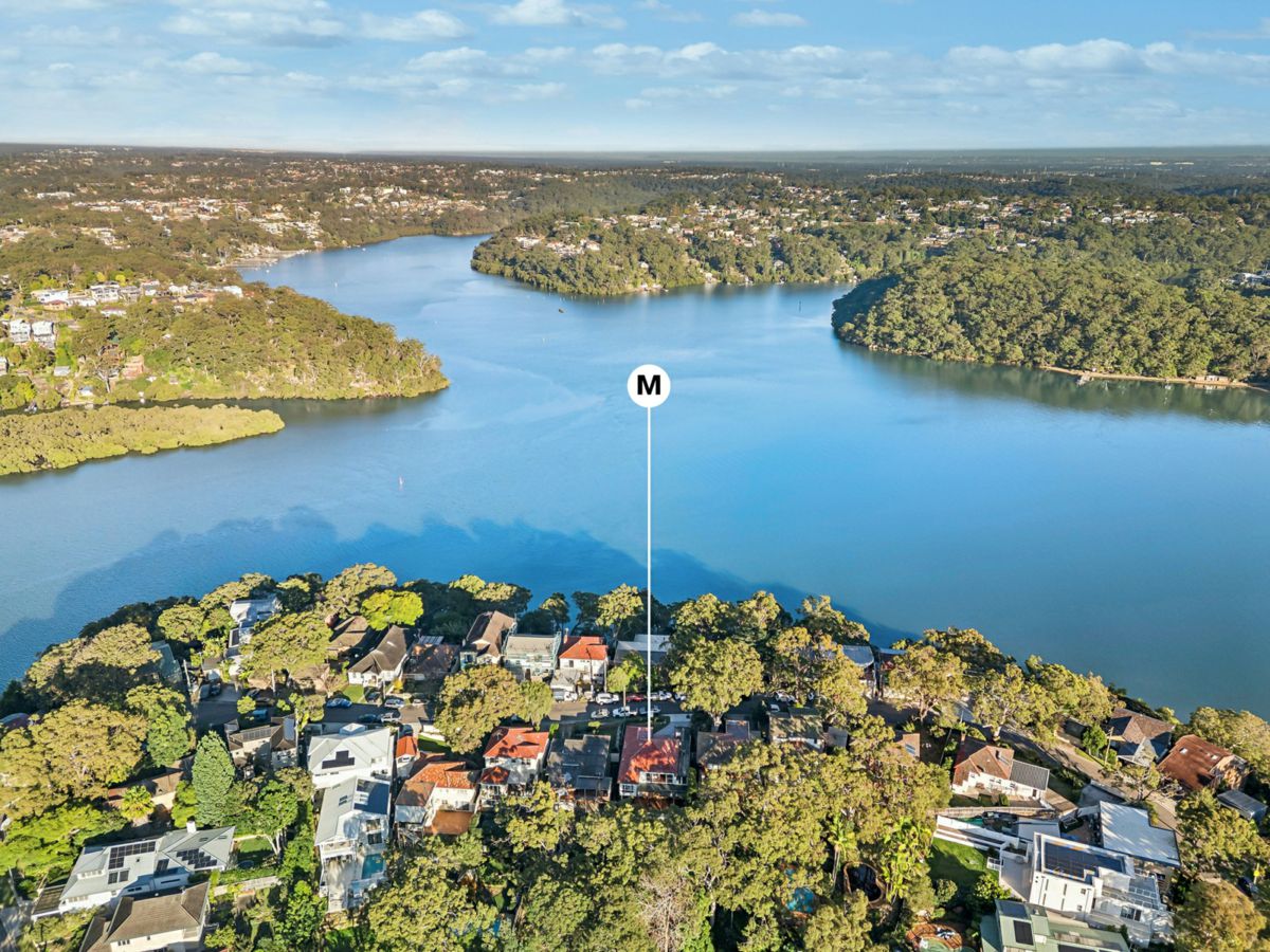 15 Marine Drive, Oatley - image 1