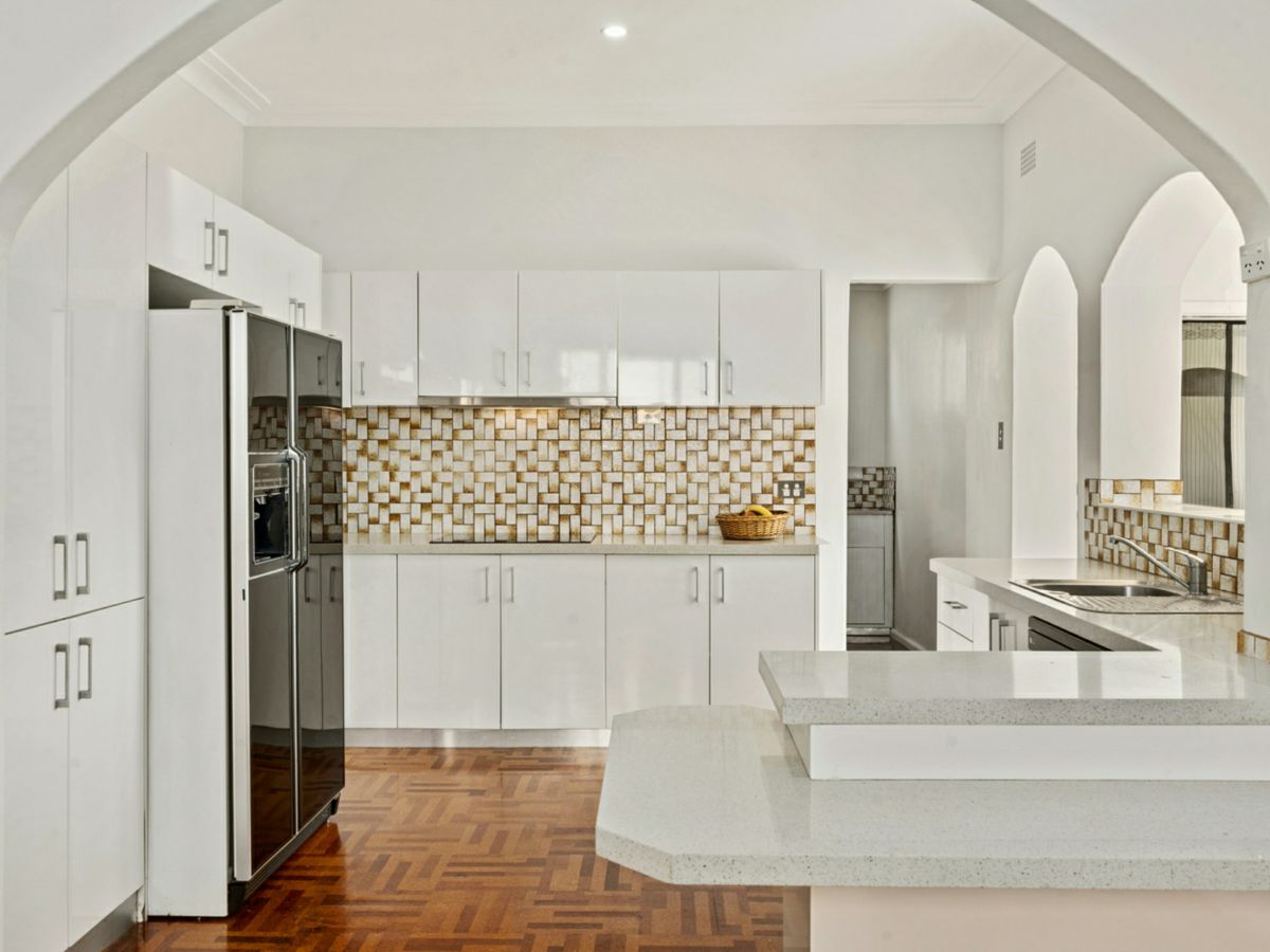 10 Taronga Street, Hurstville - image 3