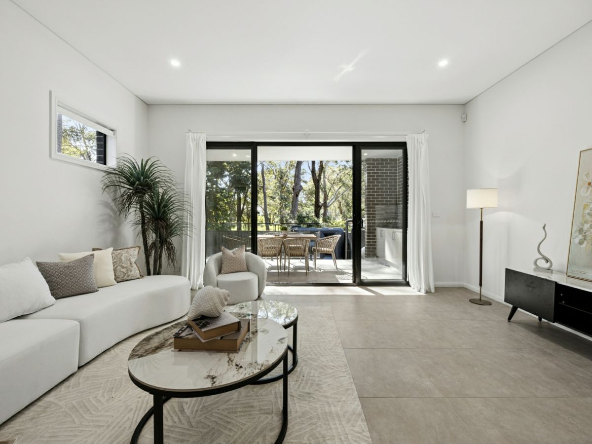 15B Houston Street, Gymea - image 1