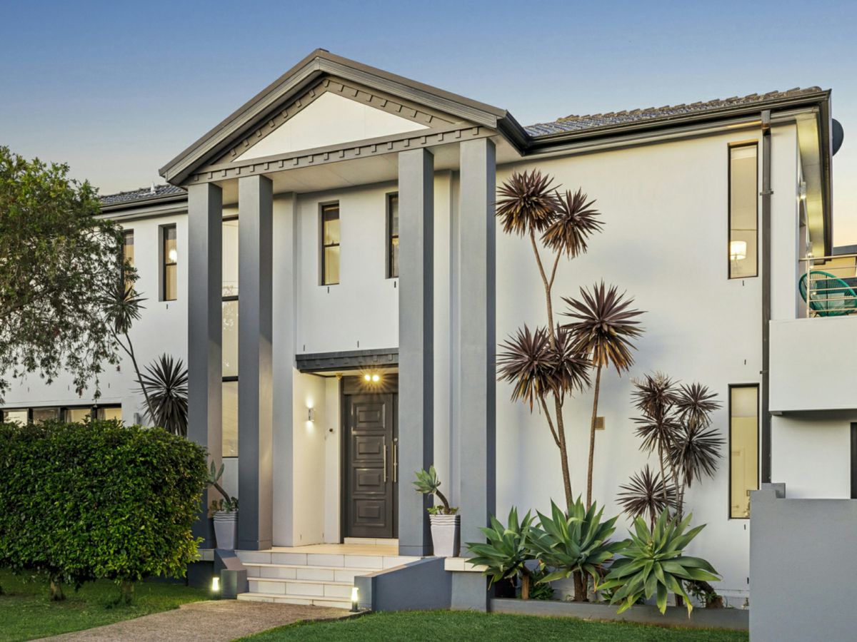 150 Hillcrest Avenue, Hurstville Grove - image 1