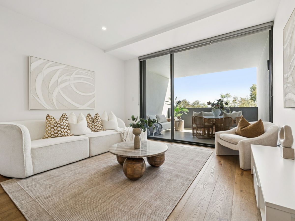 402/6 Urunga Parade, Miranda - image 1