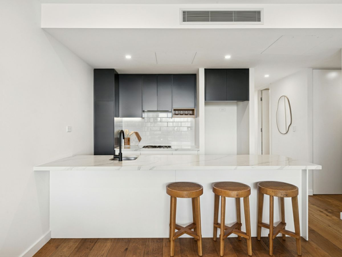 402/6 Urunga Parade, Miranda - image 3