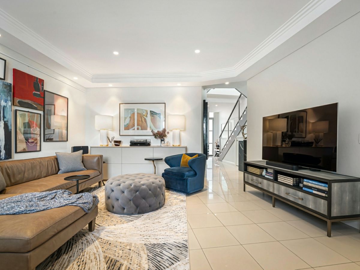 13/14 Madeira Street, Sylvania - image 2