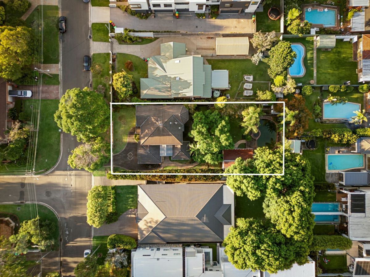 118 Yathong Road, Caringbah South - image 1