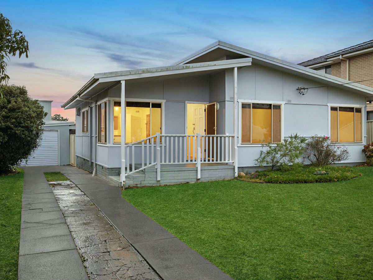 1 Mahnken Avenue, Revesby - image 1