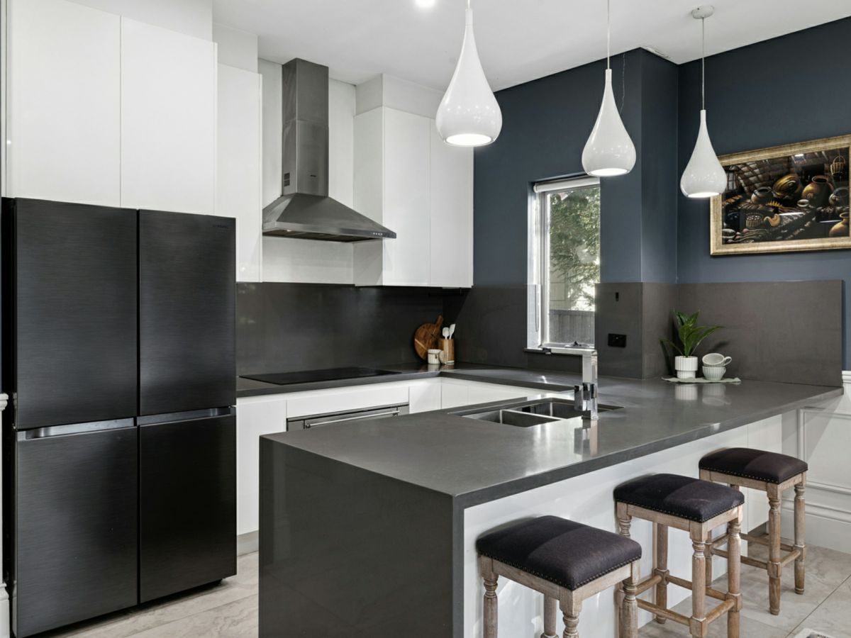 8 Clyfford Place, Panania - image 3