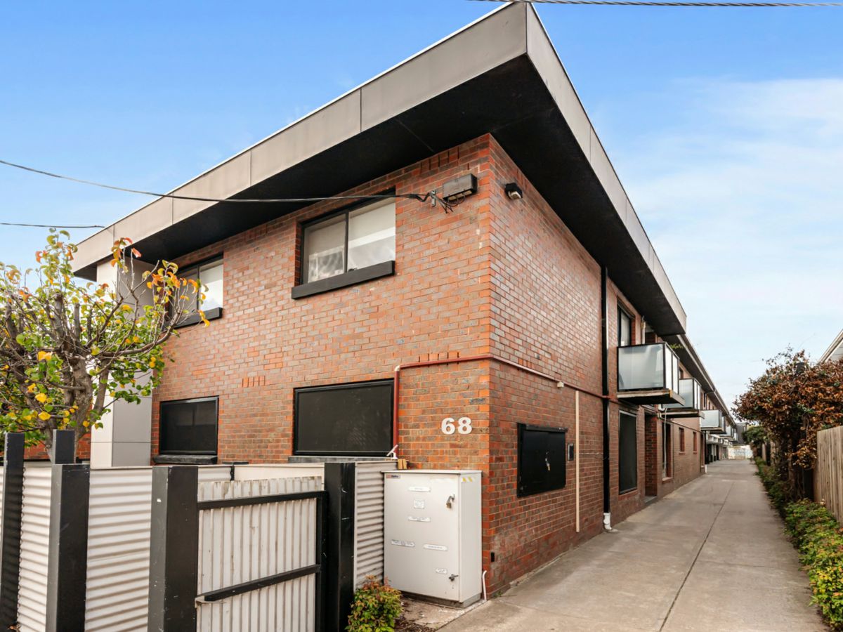 7/68 Decarle Street, Brunswick - image 1