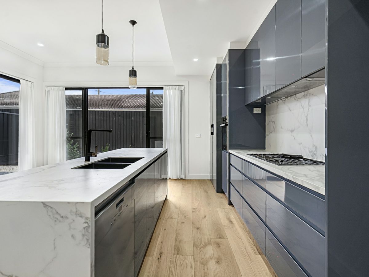 2/46 St Elmo Road, Ivanhoe - image 2