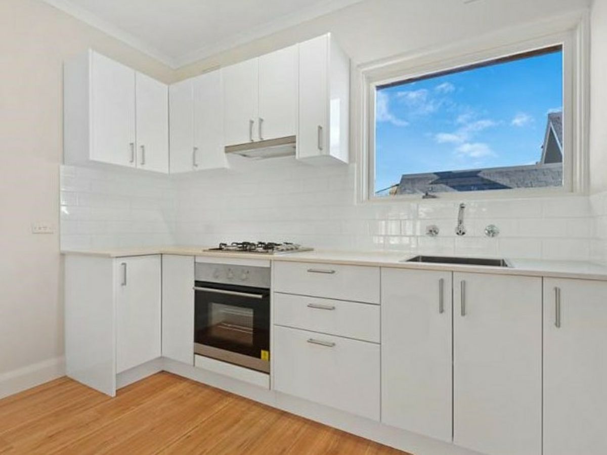 8/289 Upper Heidelberg Road, Ivanhoe - image 2