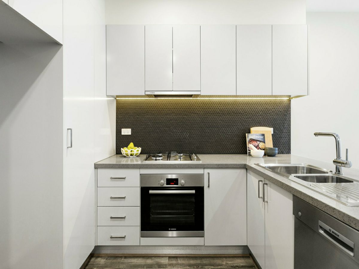302/264 Waterdale Road, Ivanhoe - image 3