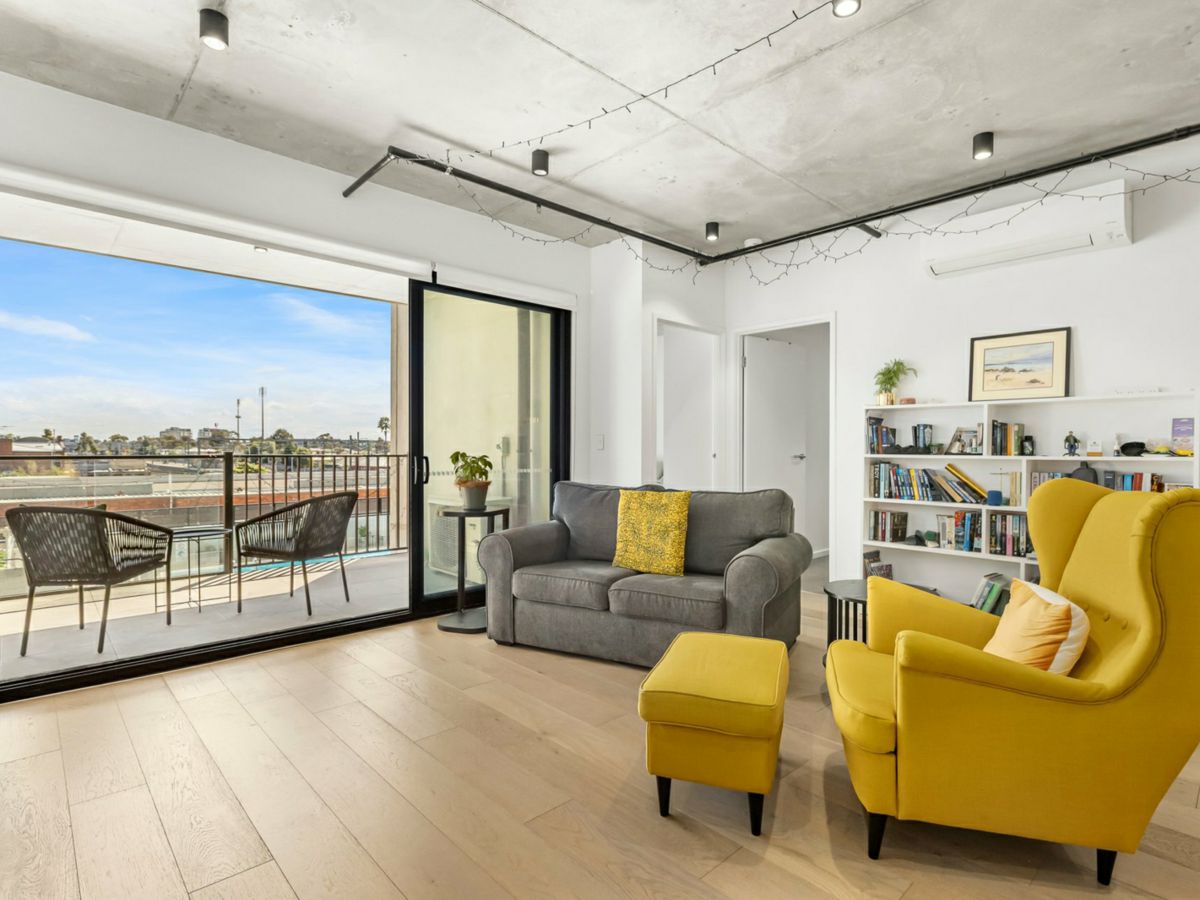 218/94 Buckley Street, Footscray - image 2