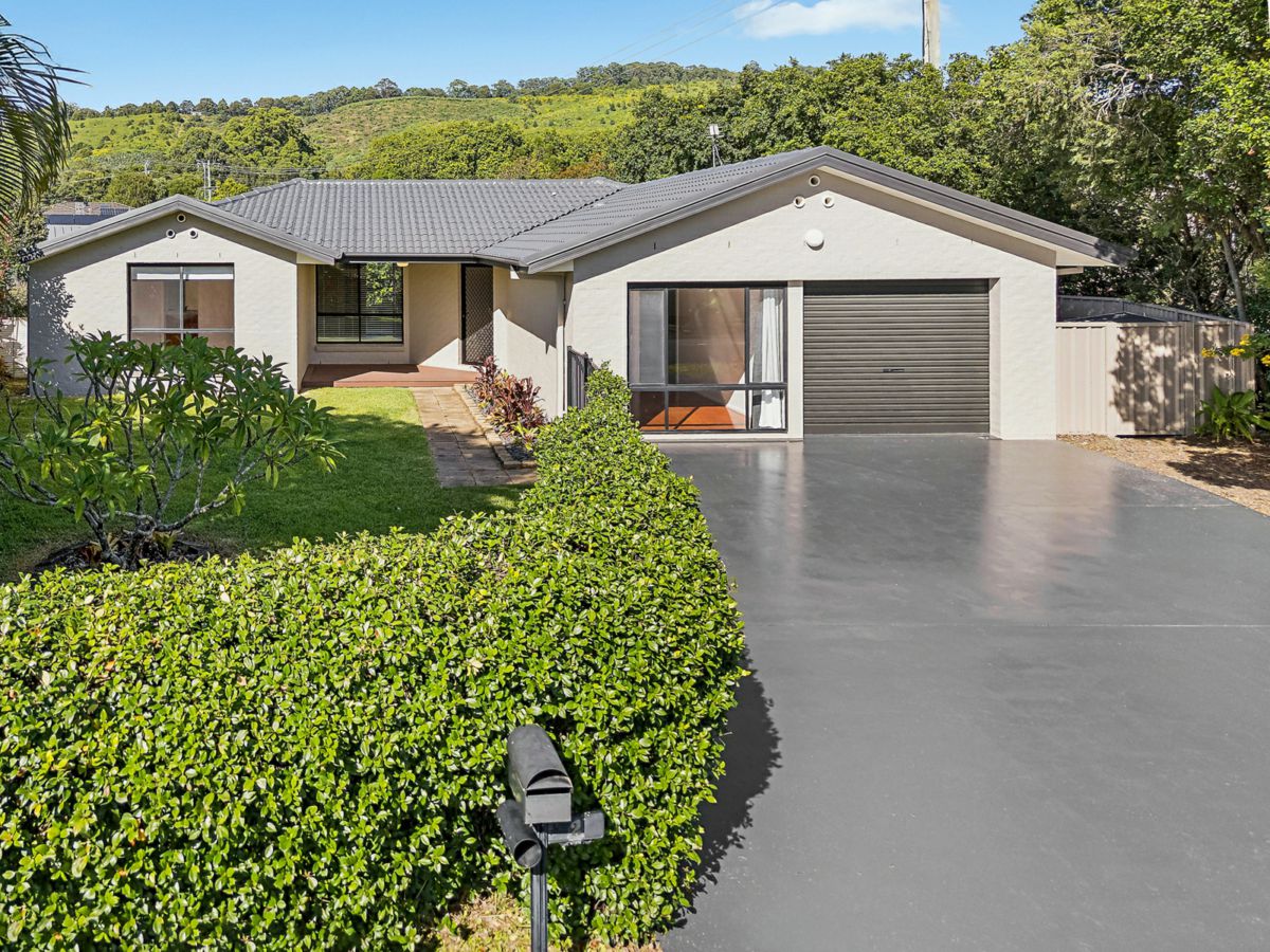 2 William Sharp Drive, Coffs Harbour - image 1