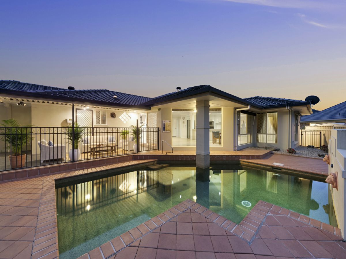 15 Wisteria Close, Coffs Harbour - image 1