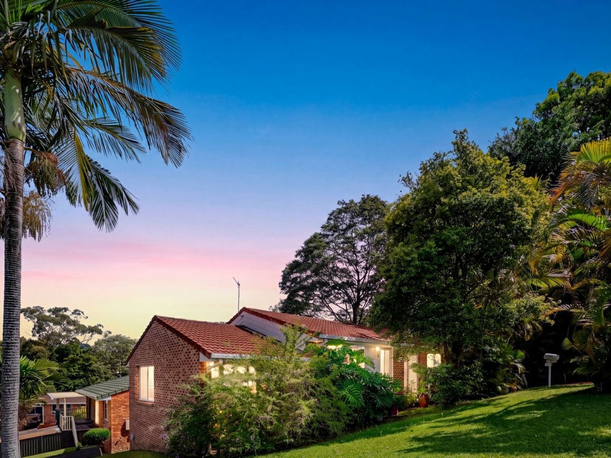 7 Hull Close, Coffs Harbour - image 1