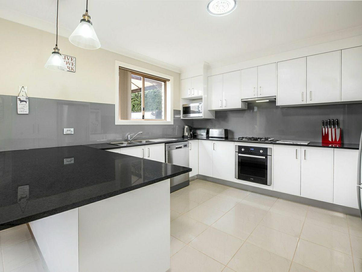 20 Holman Way, Orange - image 3