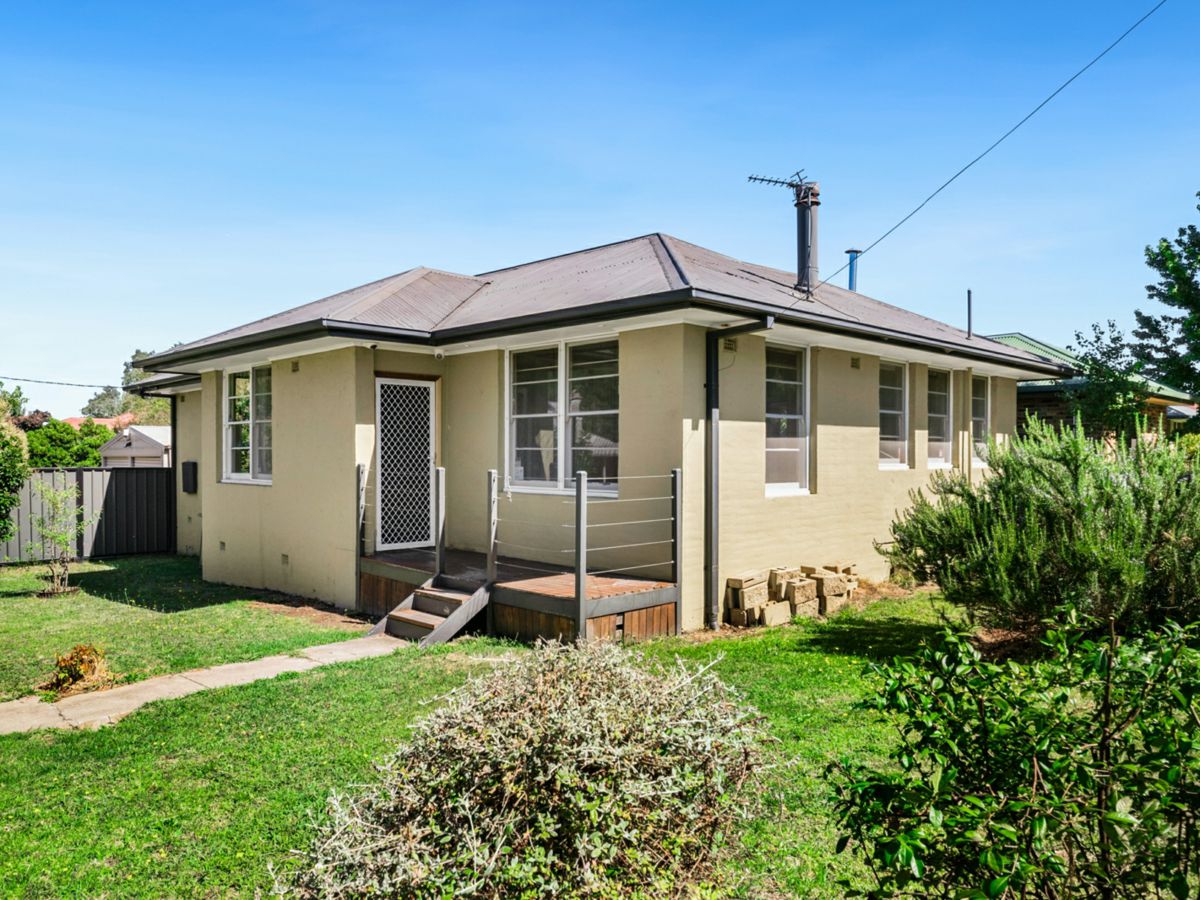 9 Spring Street, Orange - image 1
