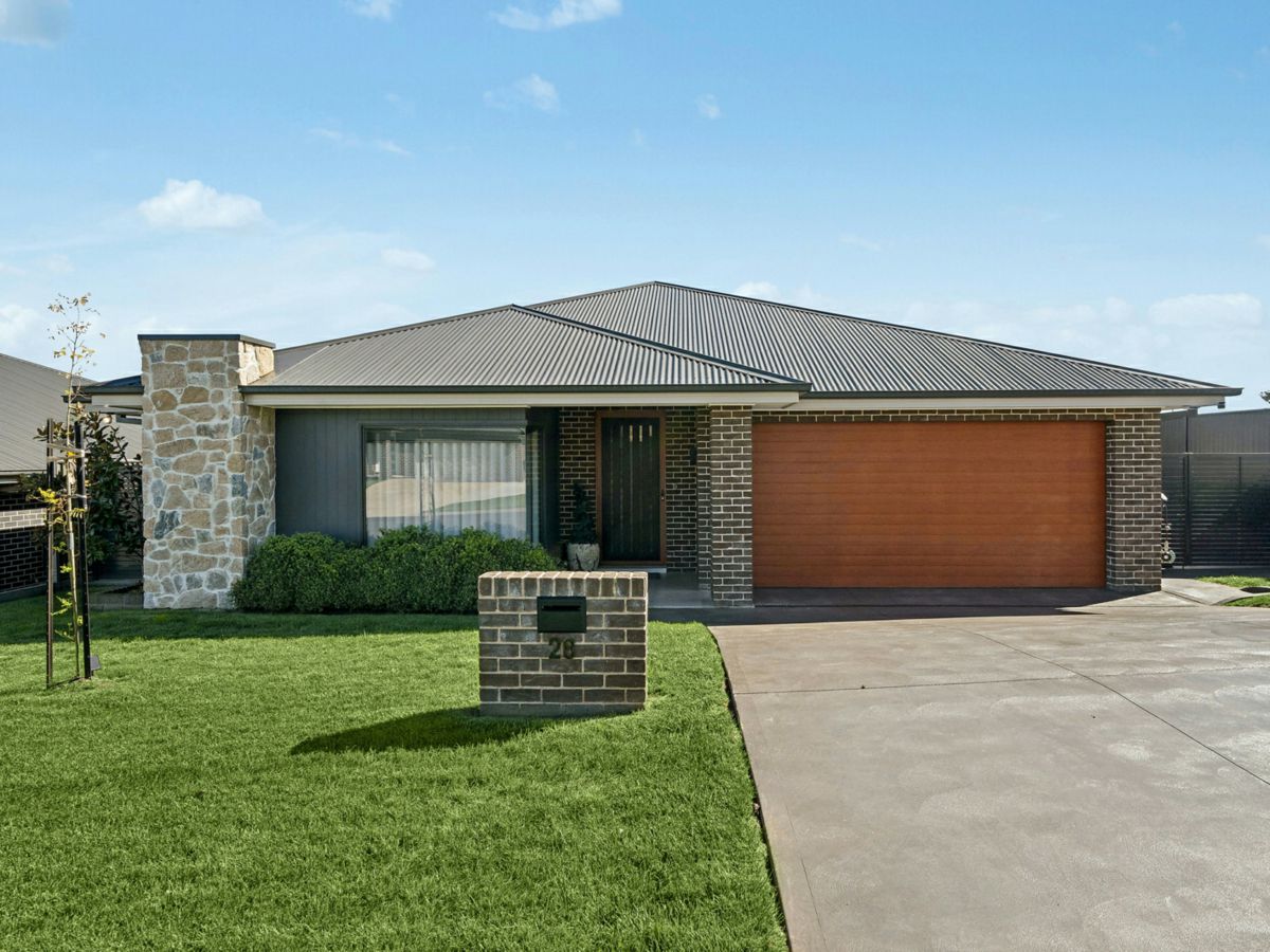 28 Westerly Drive, Orange - image 2