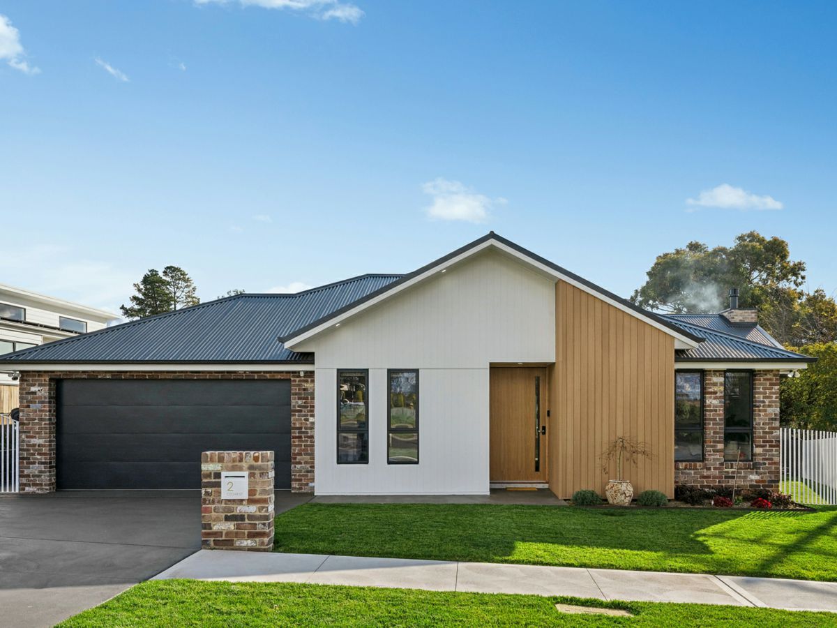 2 Cedar Street, Orange - image 1