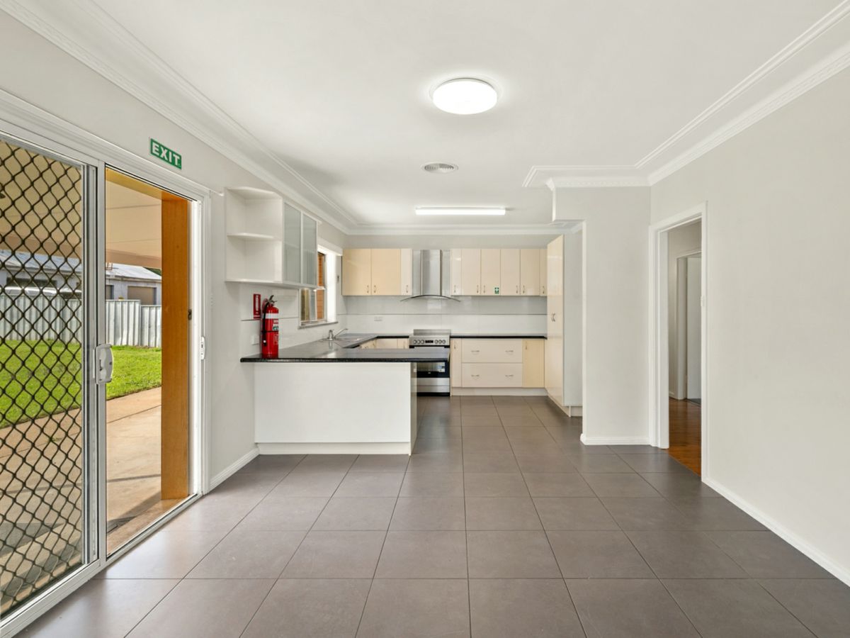 154 Clinton Street, Orange - image 2