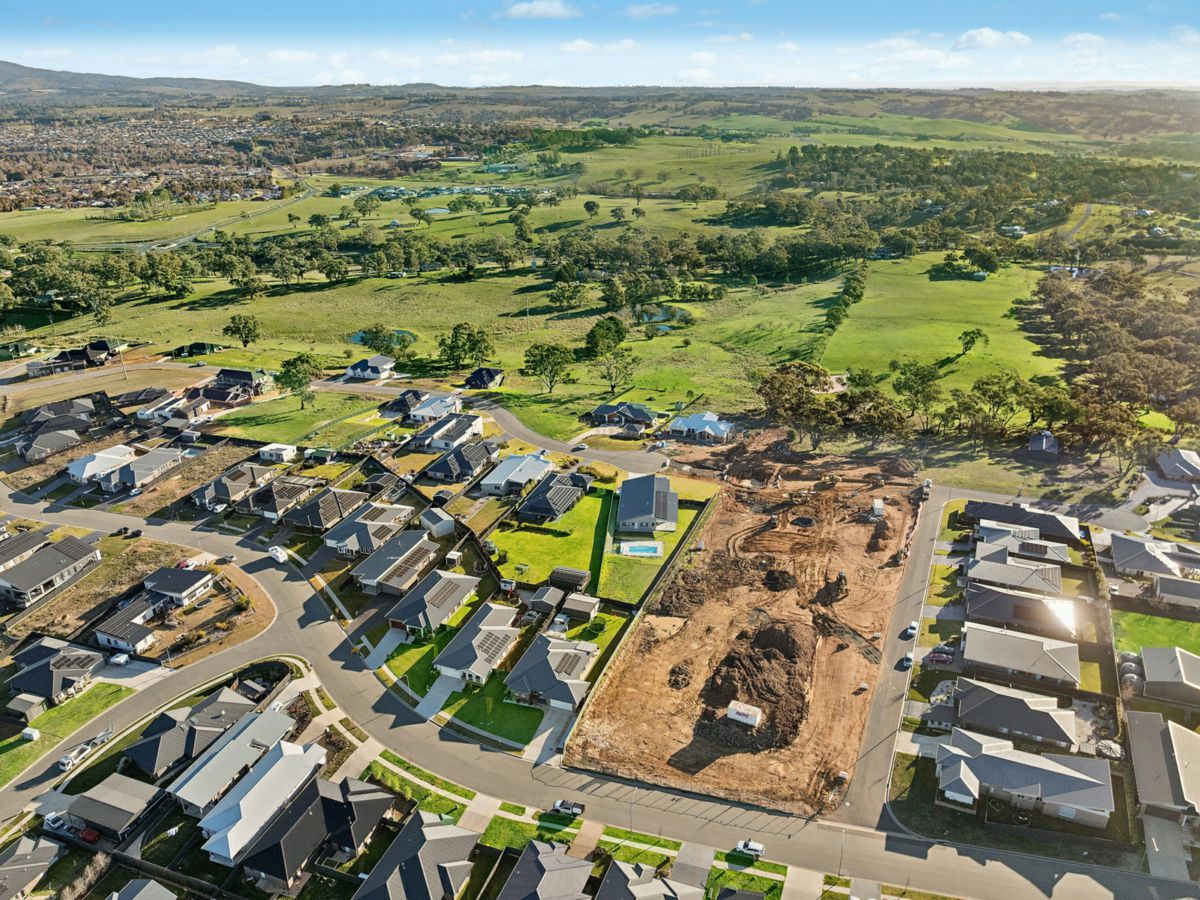 54 Stevenson Way, Orange - image 1